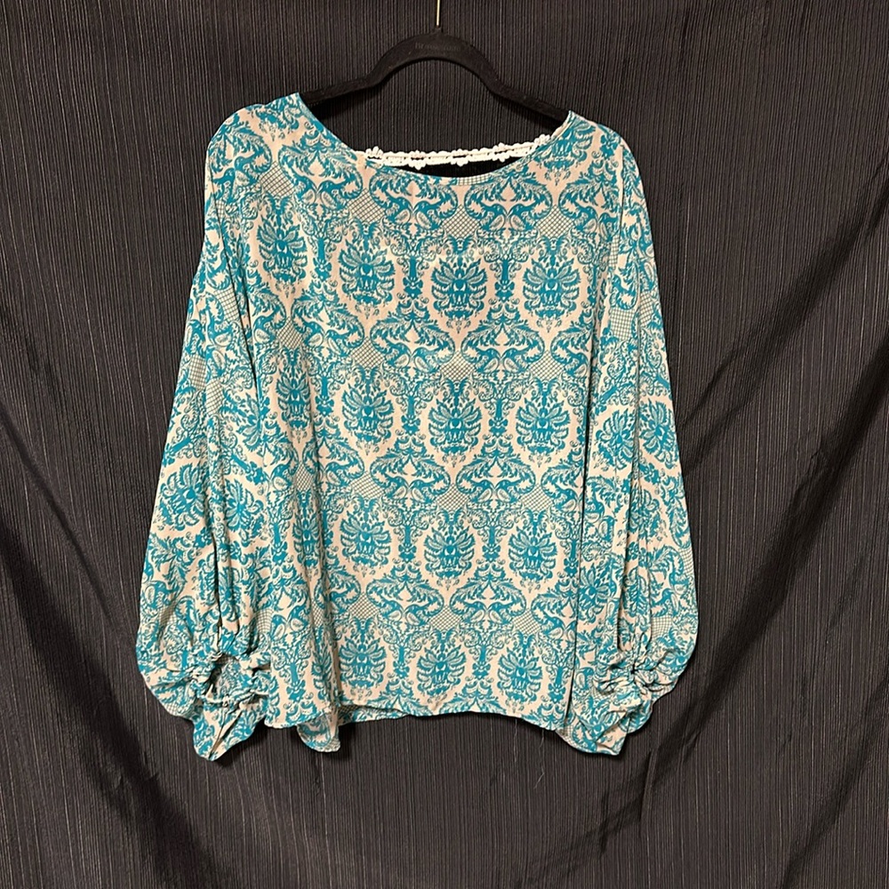 Basically brand‎ Aqua green 2/tan design sheer top / Size OS / N-40